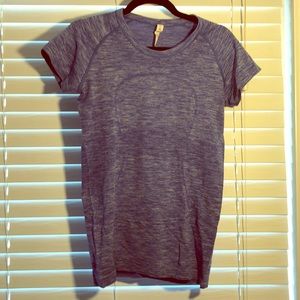 Lululemon Short Sleeve Tech Tee, Size 8